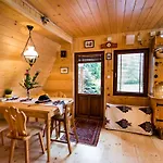 Chalet Domki Janosik - Goralski Domek Z Kominkiem I Duzym Ogrodem, Akceptujemy Psy Lopuszna