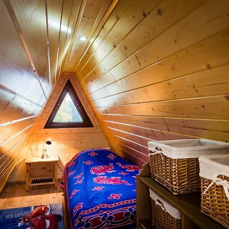 Janosik - Janosik Goralski Z Kominkiem Chalet Łopuszna