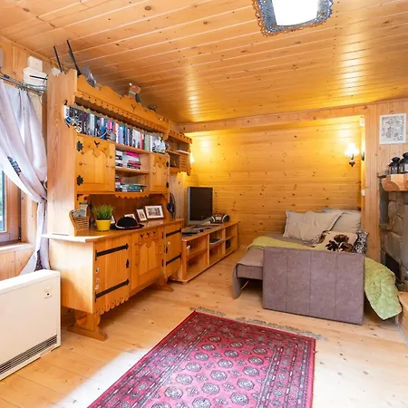 Chalet Janosik - Góralski - Drewniany Z Kominkiem I Dużym Ogrodem, Psiolubny Łopuszna